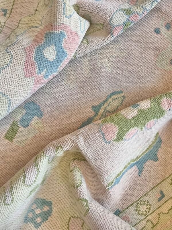 Hand knotted carpet - Image 4